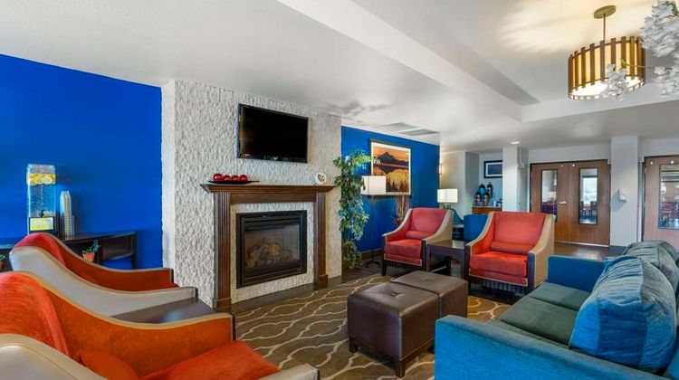 Comfort Suites-Lake Shasta Lobby