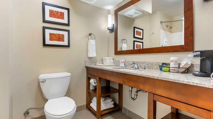 Comfort Suites-Lake Shasta Room