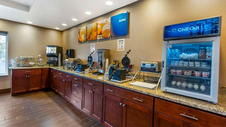 <b>Comfort Suites-Lake Shasta Restaurant</b>. Images powered by <a href="https://iceportal.shijigroup.com/" title="IcePortal" target="_blank">IcePortal</a>.