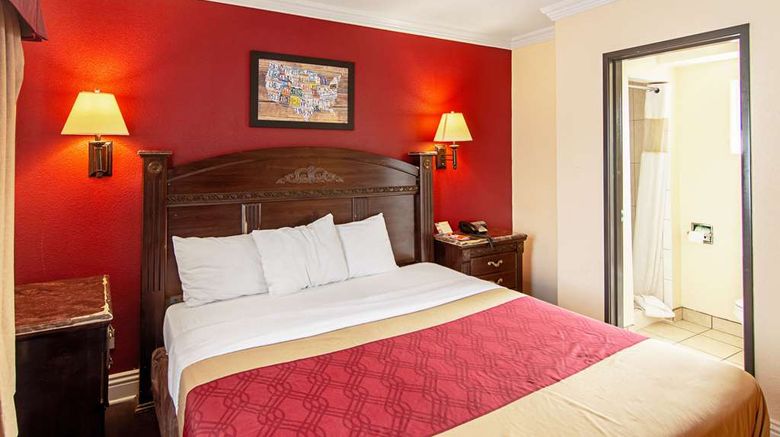 <b>Econo Lodge Long Beach Room</b>. Images powered by <a href="https://iceportal.shijigroup.com/" title="IcePortal" target="_blank">IcePortal</a>.