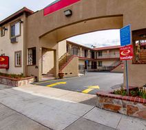 Econo Lodge Long Beach Exterior