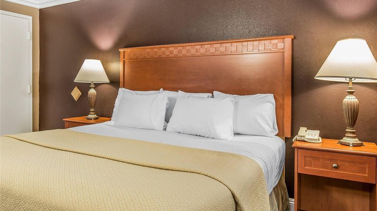 Rodeway Inn Ventura Room