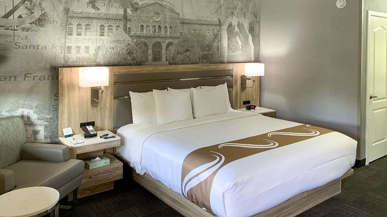 <b>Quality Inn Room</b>. Images powered by <a href="https://iceportal.shijigroup.com/" title="IcePortal" target="_blank">IcePortal</a>.