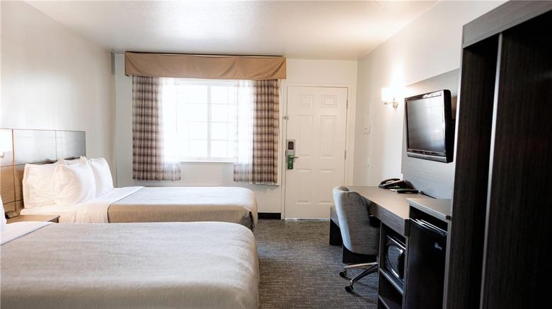 <b>Quality Inn Suites Hotel Room</b>. Images powered by <a href="https://iceportal.shijigroup.com/" title="IcePortal" target="_blank">IcePortal</a>.