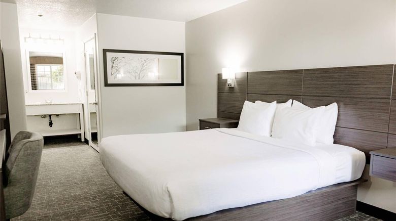 <b>Quality Inn Suites Hotel Room</b>. Images powered by <a href="https://iceportal.shijigroup.com/" title="IcePortal" target="_blank">IcePortal</a>.