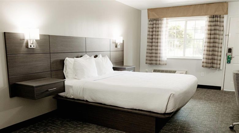 <b>Quality Inn Suites Hotel Room</b>. Images powered by <a href="https://iceportal.shijigroup.com/" title="IcePortal" target="_blank">IcePortal</a>.