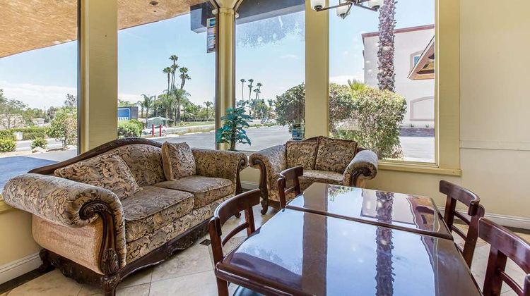 Rodeway Inn & Suites Canyon Lake Lobby