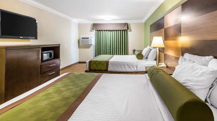 Rodeway Inn & Suites Canyon Lake Room