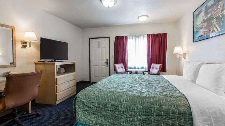 <b>Rodeway Inn Beaumont Room</b>. Images powered by <a href="https://iceportal.shijigroup.com/" title="IcePortal" target="_blank">IcePortal</a>.