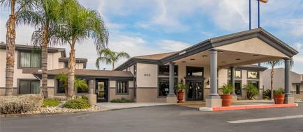 Comfort Inn & Suites San Bernardino Exterior
