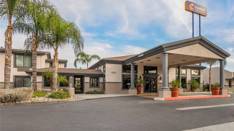 <b>Comfort Inn & Suites San Bernardino Exterior</b>. Images powered by <a href="https://iceportal.shijigroup.com/" title="IcePortal" target="_blank">IcePortal</a>.