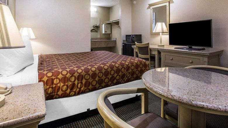 <b>Rodeway Inn Santee San Diego East Room</b>. Images powered by <a href="https://iceportal.shijigroup.com/" title="IcePortal" target="_blank">IcePortal</a>.