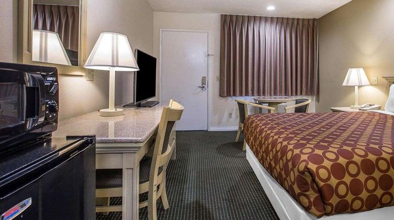 <b>Rodeway Inn Santee San Diego East Room</b>. Images powered by <a href="https://iceportal.shijigroup.com/" title="IcePortal" target="_blank">IcePortal</a>.