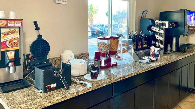 Econo Lodge Inn & Suites Restaurant