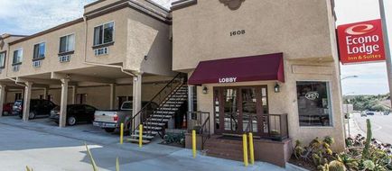 Econo Lodge Inn & Suites Downtown Exterior