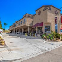 Econo Lodge Inn & Suites Downtown