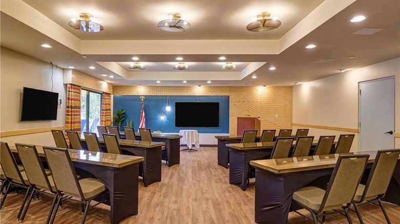 <b>Clarion Hotel Meeting</b>. Images powered by <a href="https://iceportal.shijigroup.com/" title="IcePortal" target="_blank">IcePortal</a>.