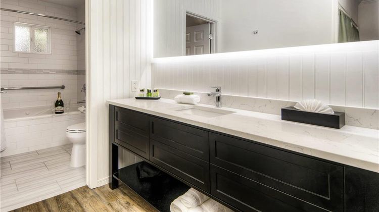Aggie Inn, an Ascend Collection Hotel Suite