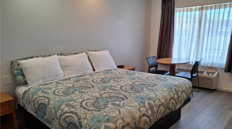<b>Rodeway Inn - Alameda/Oakland Room</b>. Images powered by <a href="https://iceportal.shijigroup.com/" title="IcePortal" target="_blank">IcePortal</a>.