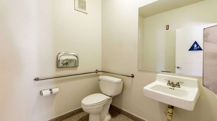 Quality Inn Room