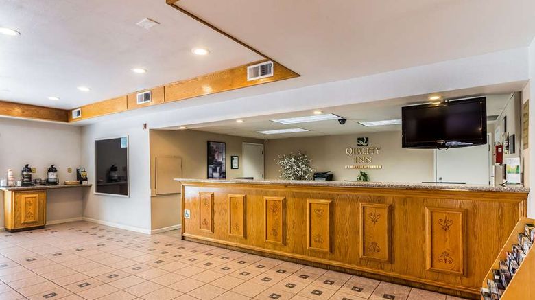 <b>Quality Inn Lobby</b>. Images powered by <a href="https://iceportal.shijigroup.com/" title="IcePortal" target="_blank">IcePortal</a>.