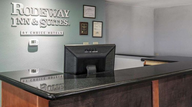 Rodeway Inn and Suites Needles Lobby