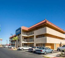 Rodeway Inn and Suites Needles Exterior