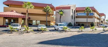 Rodeway Inn and Suites Needles Exterior