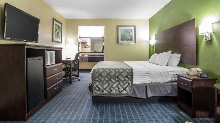 Rodeway Inn and Suites Needles Room