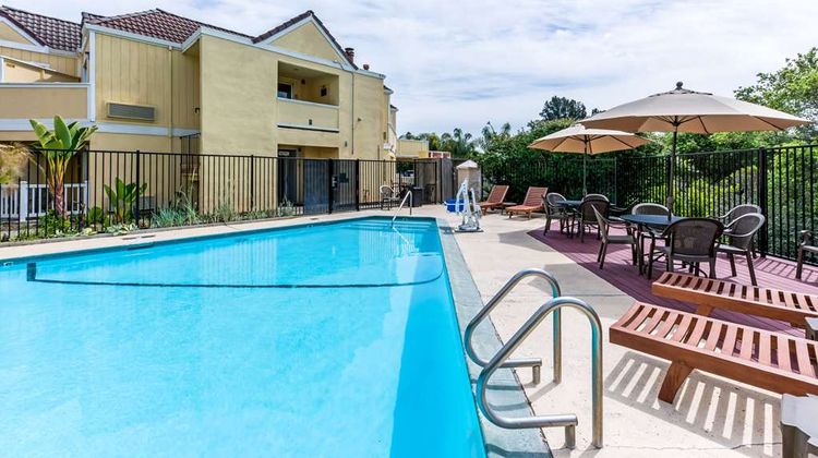 Quality Inn Capitola Pool