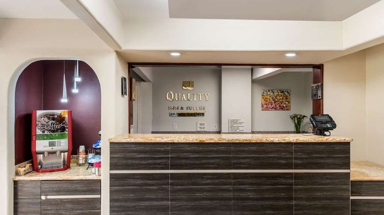 Quality Inn Capitola Lobby