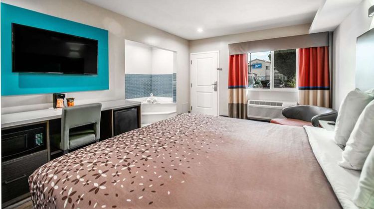 Rodeway Inn South Gate Suite