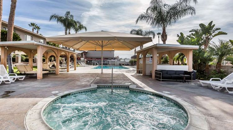 Econo Lodge Lake Elsinore Casino Pool