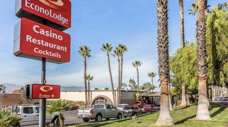 Econo Lodge Lake Elsinore Casino Exterior