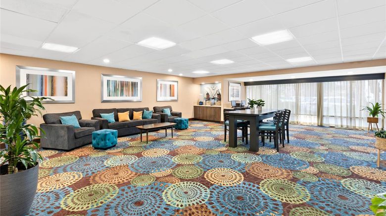 <b>Comfort Inn Chula Vista San Diego South Lobby</b>. Images powered by <a href="https://iceportal.shijigroup.com/" title="IcePortal" target="_blank">IcePortal</a>.