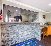 Rodeway Inn and Suites Bellflower Lobby