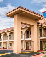 Rodeway Inn and Suites Bellflower