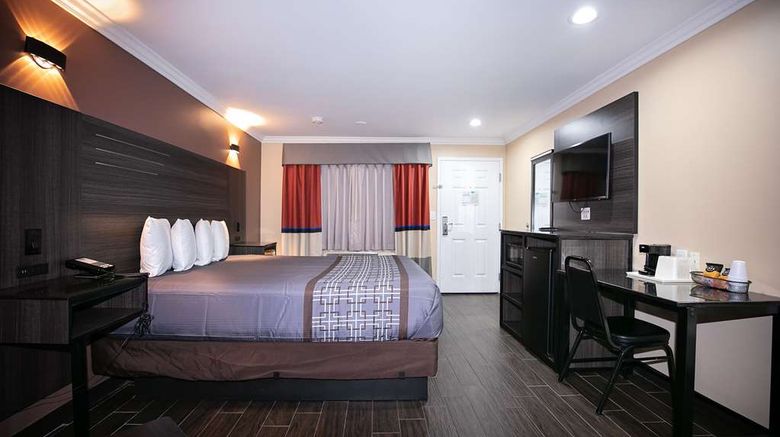 <b>Rodeway Inn and Suites Bellflower Room</b>. Images powered by <a href="https://iceportal.shijigroup.com/" title="IcePortal" target="_blank">IcePortal</a>.