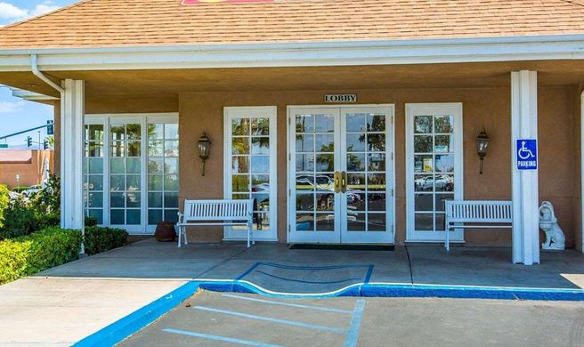 Clarion Inn Near China Lake Naval Station Exterior