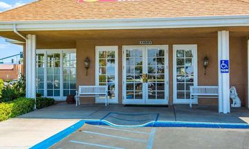 Clarion Inn Near China Lake Naval Station