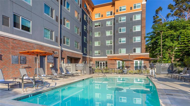 Cambria Hotel LAX Pool