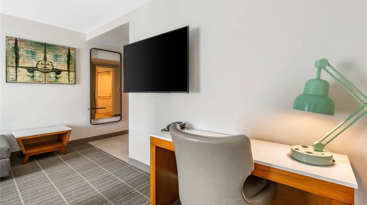 Cambria Hotel LAX Suite