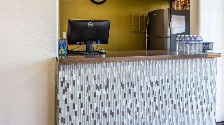 Rodeway Inn Hanford Lobby