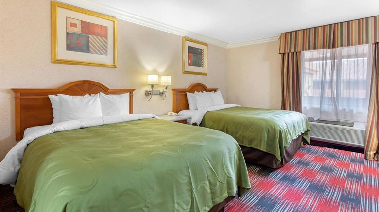 <b>Quality Inn & Suites Oceanside Room</b>. Images powered by <a href="https://iceportal.shijigroup.com/" title="IcePortal" target="_blank">IcePortal</a>.