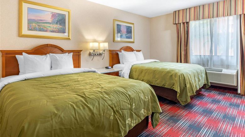 <b>Quality Inn & Suites Oceanside Room</b>. Images powered by <a href="https://iceportal.shijigroup.com/" title="IcePortal" target="_blank">IcePortal</a>.