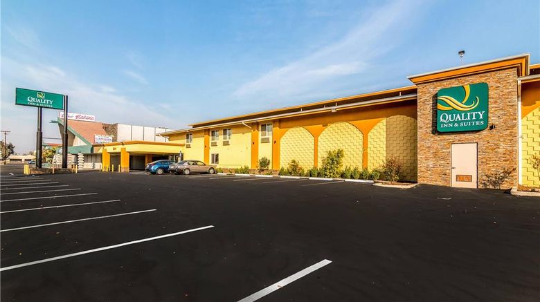 <b>Quality Inn & Suites Bakersfield Exterior</b>. Images powered by <a href="https://iceportal.shijigroup.com/" title="IcePortal" target="_blank">IcePortal</a>.