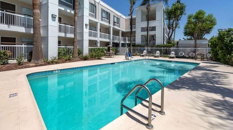 Quality Inn Placentia Anaheim Pool