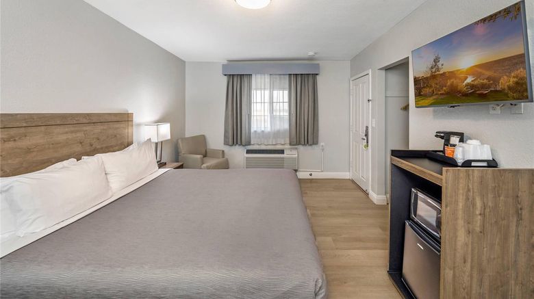 <b>Rodeway Inn Stockton Room</b>. Images powered by <a href="https://iceportal.shijigroup.com/" title="IcePortal" target="_blank">IcePortal</a>.