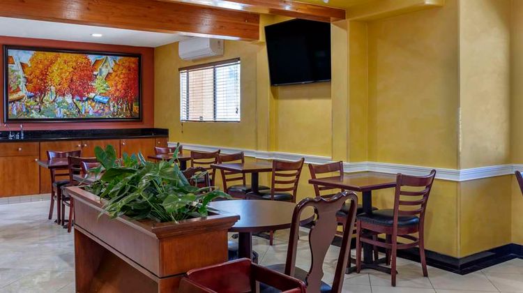 Quality Inn & Suites Westminster Restaurant