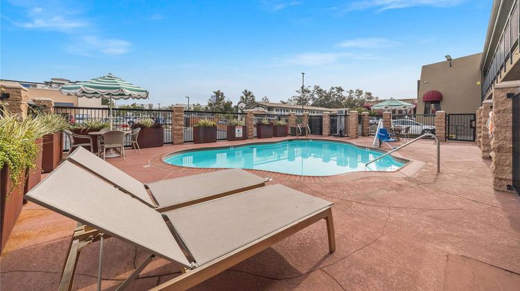 Econo Lodge Inn & Suites Escondido Dtwn Pool